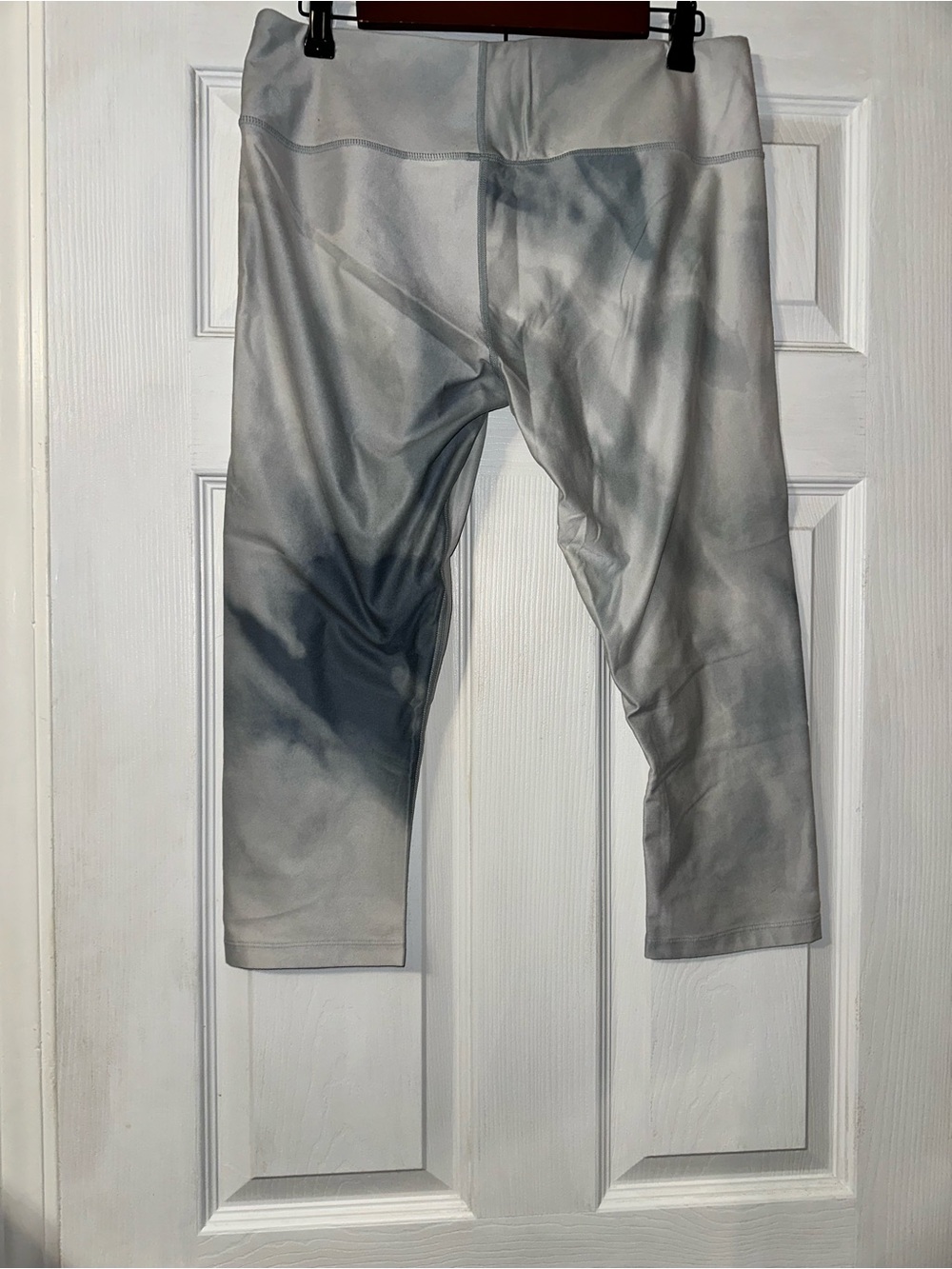 Nike Gray Tie-Dye Capri Leggings - Picture 2 of 3